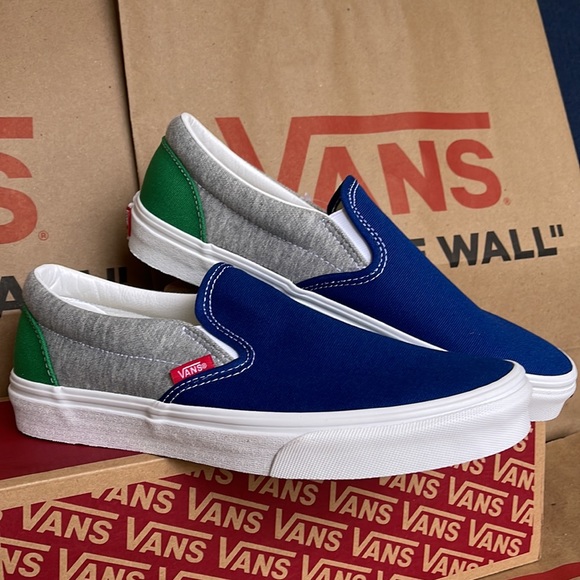 Vans Men’s Classic Slip On Vans Coastal Grey/True White sneakers - Picture 6 of 16